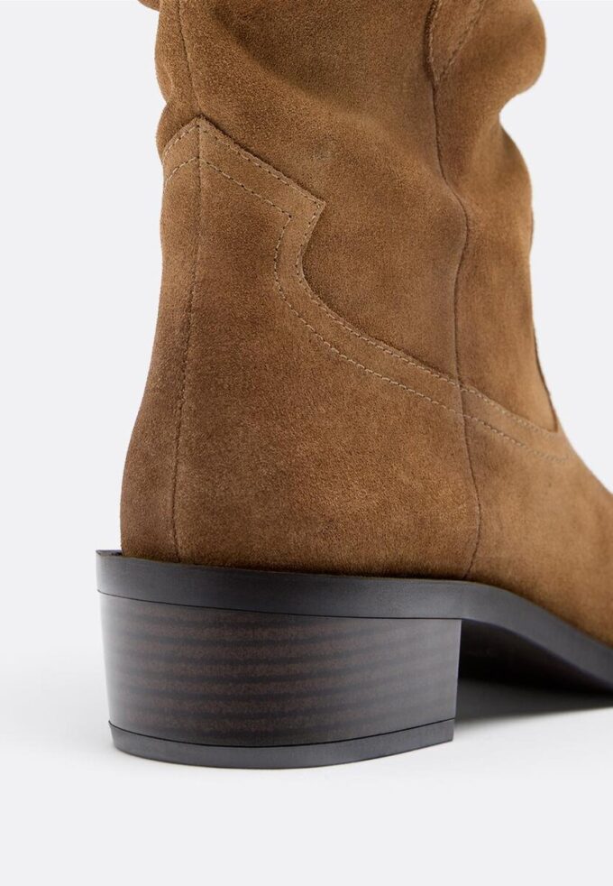 Botines de piel estilo cowboy slouchy Botines de piel estilo cowboy slouchy