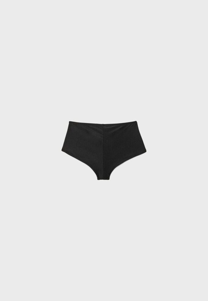 Braguitas de bikini tipo hotpant con flores bordadas Braguitas de bikini tipo hotpant con flores bordadas