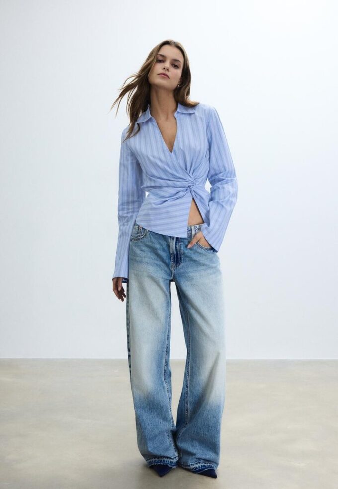 Camisa ajustada con nudo Camisa ajustada con nudo