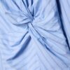 Camisa ajustada con nudo Camisa ajustada con nudo