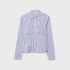 Camisa entallada con costura bajo el pecho Camisa entallada con costura bajo el pecho