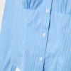 Camisa entallada con costura bajo el pecho Camisa entallada con costura bajo el pecho