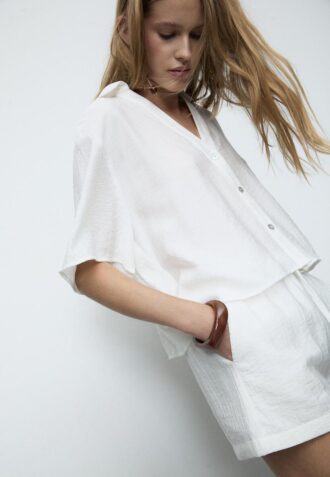 Camisa holgada con botones