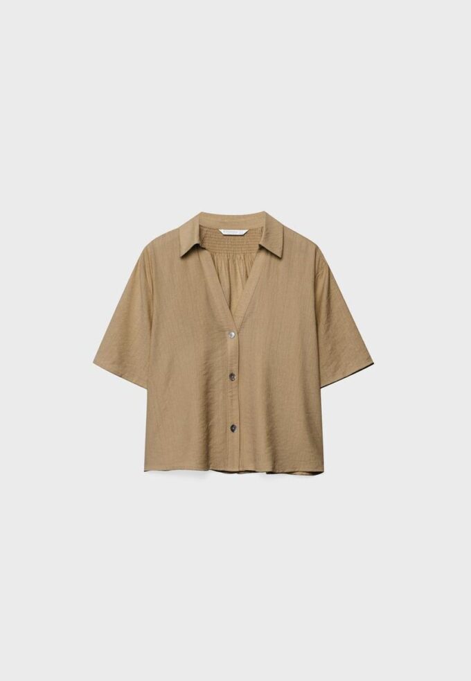 Camisa holgada con botones Camisa holgada con botones