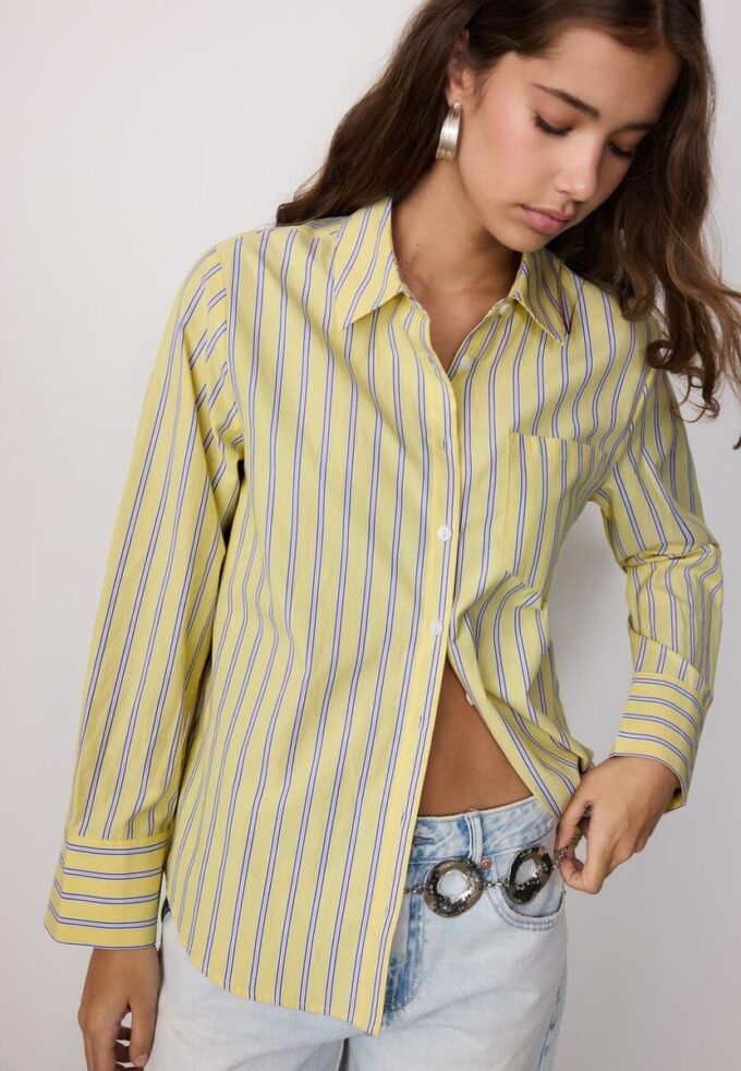 Camisas básicas de popelín a rayas con bolsillo Camisas básicas de popelín a rayas con bolsillo