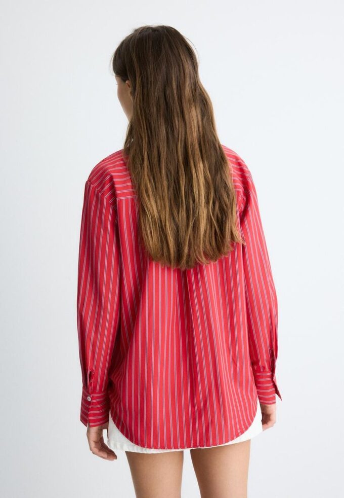 Camisas básicas de popelín a rayas con bolsillo Camisas básicas de popelín a rayas con bolsillo
