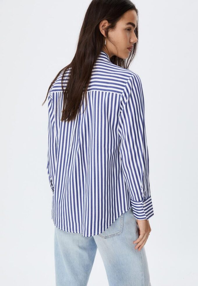 Camisas básicas de popelín a rayas con bolsillo Camisas básicas de popelín a rayas con bolsillo
