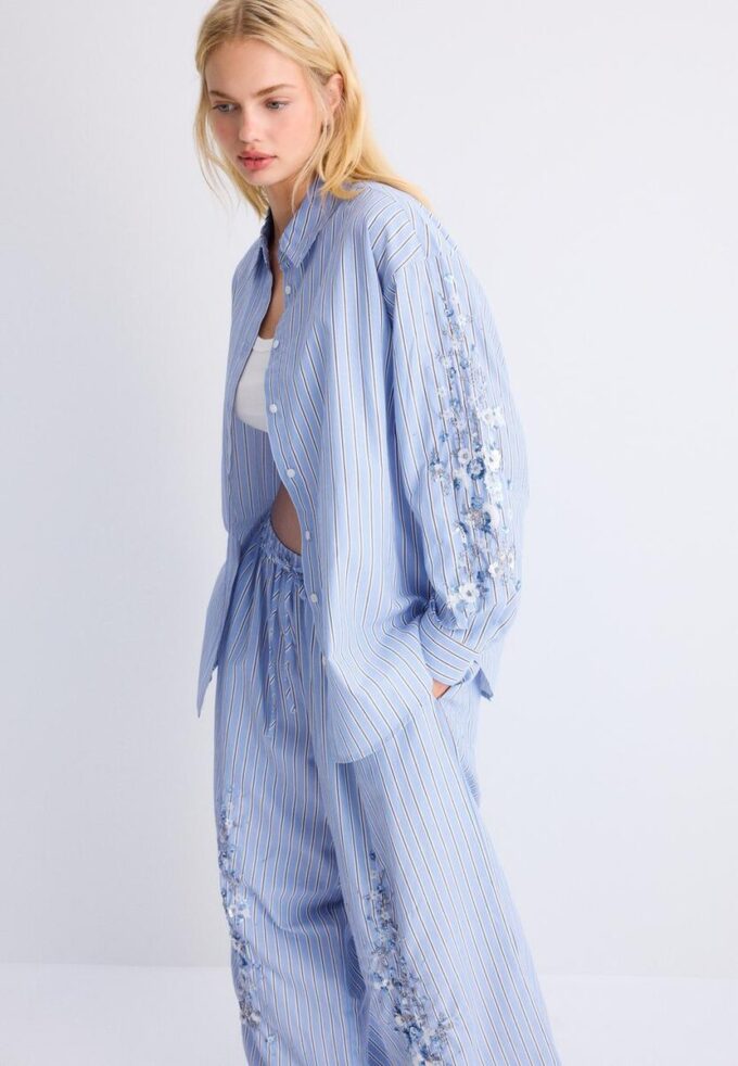 Camisas con mangas bordadas Camisas con mangas bordadas