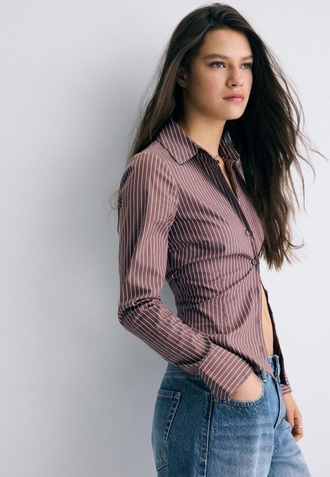Camisas entalladas básicas a rayas Camisas entalladas básicas a rayas