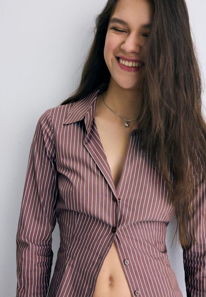 Camisas entalladas básicas a rayas Camisas entalladas básicas a rayas