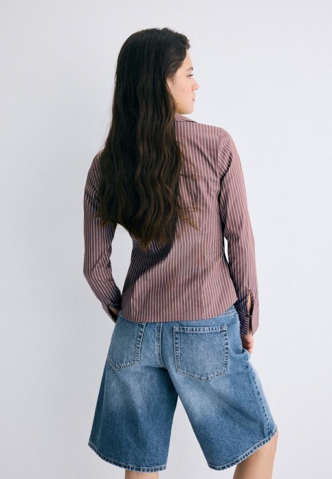 Camisas entalladas básicas a rayas Camisas entalladas básicas a rayas