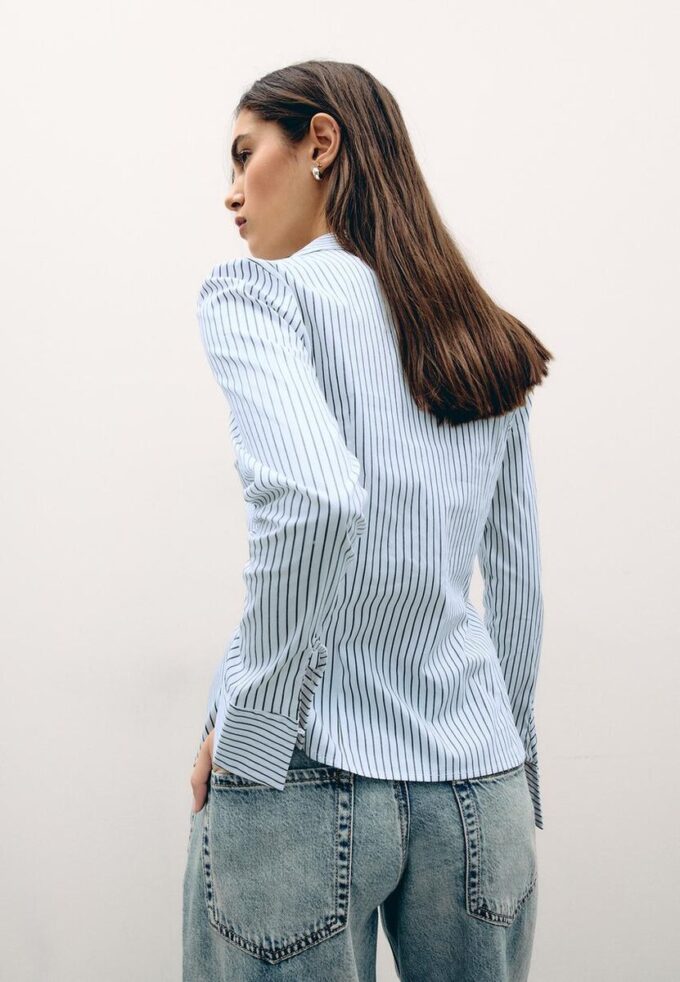 Camisas entalladas básicas a rayas Camisas entalladas básicas a rayas