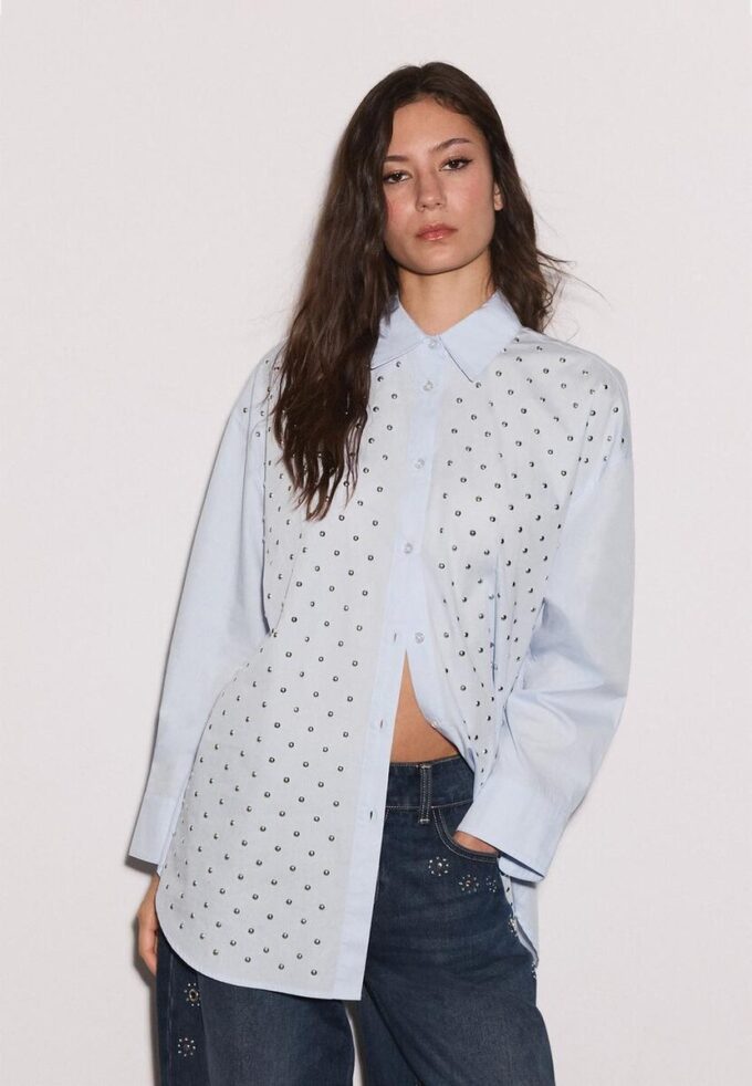 Camisas oversize con tachuelas Camisas oversize con tachuelas