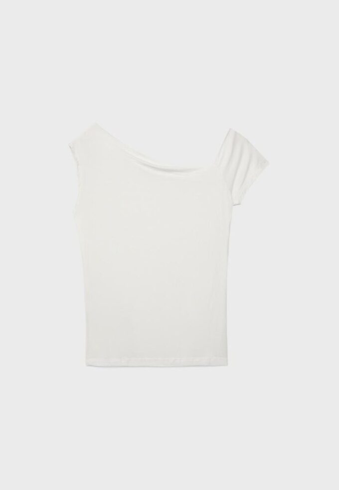 Camiseta asimétrica con botones Camiseta asimétrica con botones