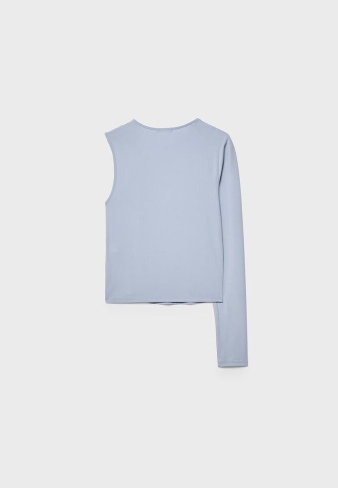 Camiseta asimétrica con hebilla metálica Camiseta asimétrica con hebilla metálica