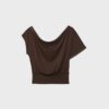 Camiseta asimétrica con tachuelas Camiseta asimétrica con tachuelas