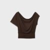 Camiseta asimétrica con tachuelas Camiseta asimétrica con tachuelas