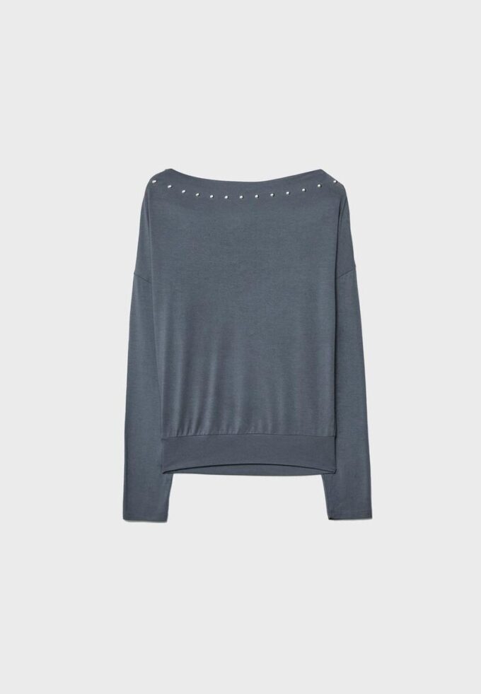 Camiseta asimétrica con tachuelas Camiseta asimétrica con tachuelas