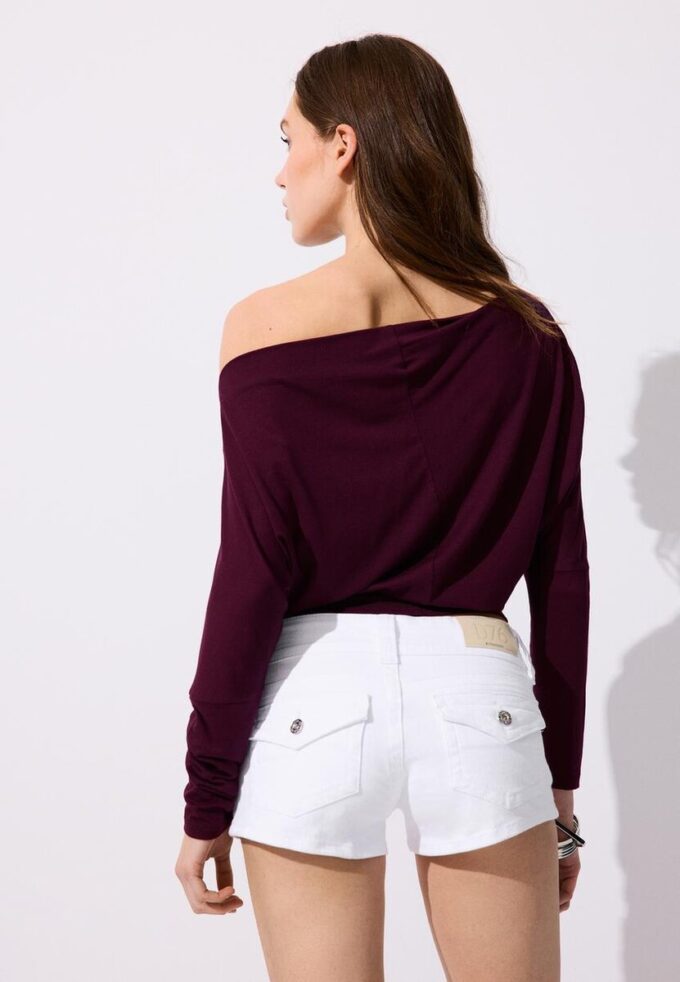 Camiseta asimétrica de modal Camiseta asimétrica de modal