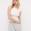 Camiseta básica ajustada con fruncidos Camiseta básica ajustada con fruncidos