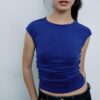 Camiseta básica ajustada con fruncidos Camiseta básica ajustada con fruncidos