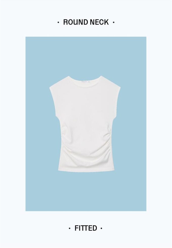 Camiseta básica ajustada con fruncidos Camiseta básica ajustada con fruncidos