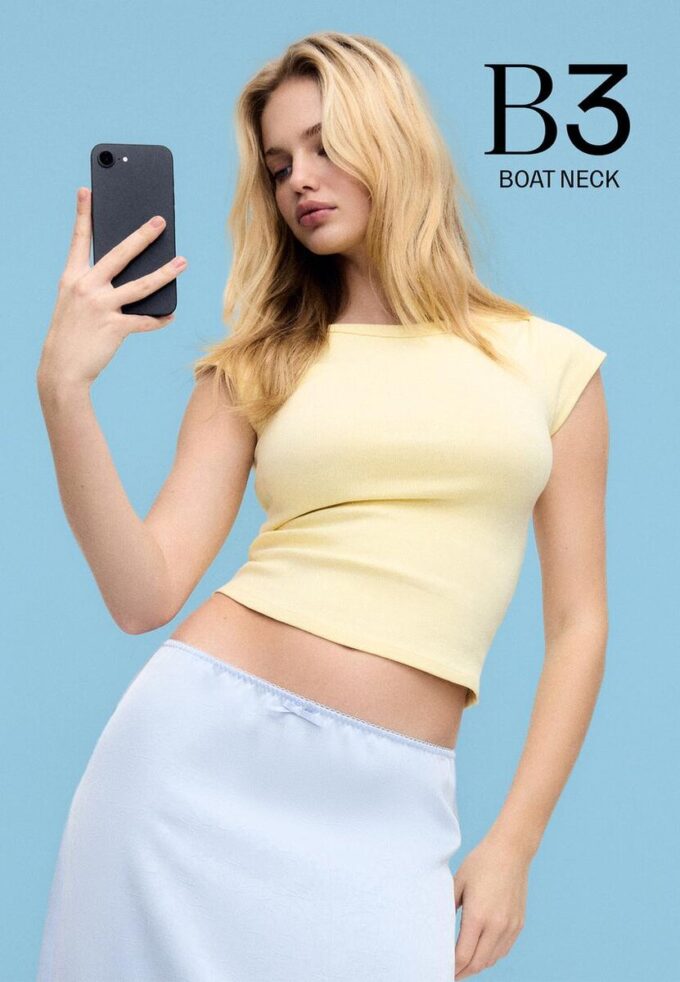 Camiseta básica con cuello barco