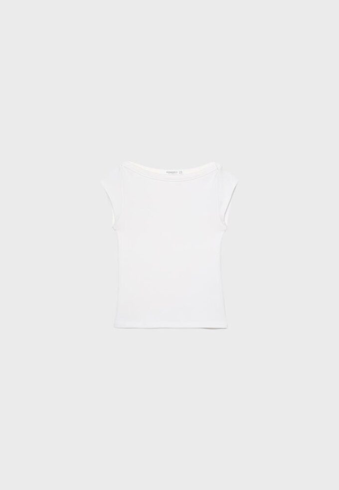 Camiseta básica con cuello barco