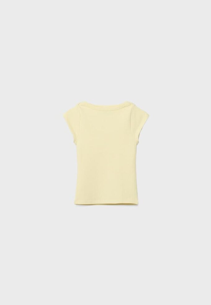 Camiseta básica con cuello barco