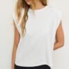 Camiseta básica con hombreras Camiseta básica con hombreras
