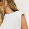 Camiseta básica con hombreras Camiseta básica con hombreras