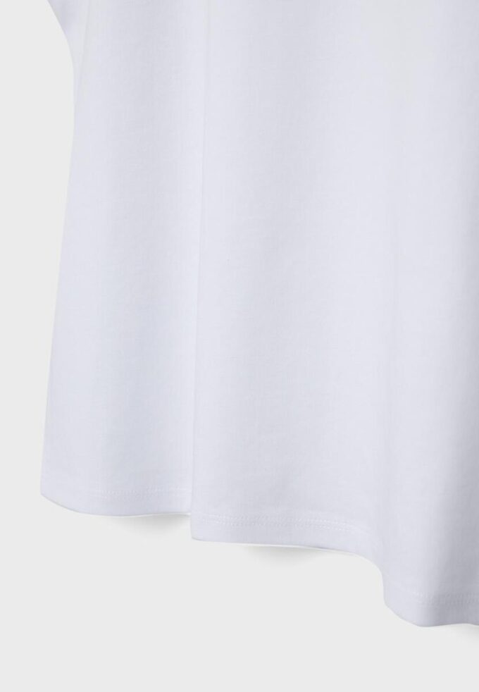 Camiseta básica con hombreras Camiseta básica con hombreras