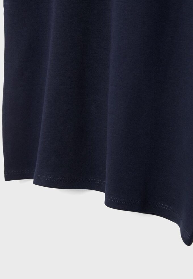 Camiseta básica con hombreras Camiseta básica con hombreras