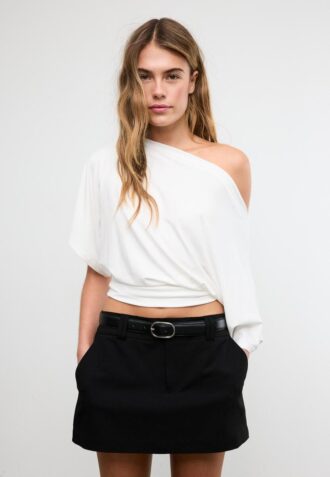 Camiseta básica con mangas de murciélago