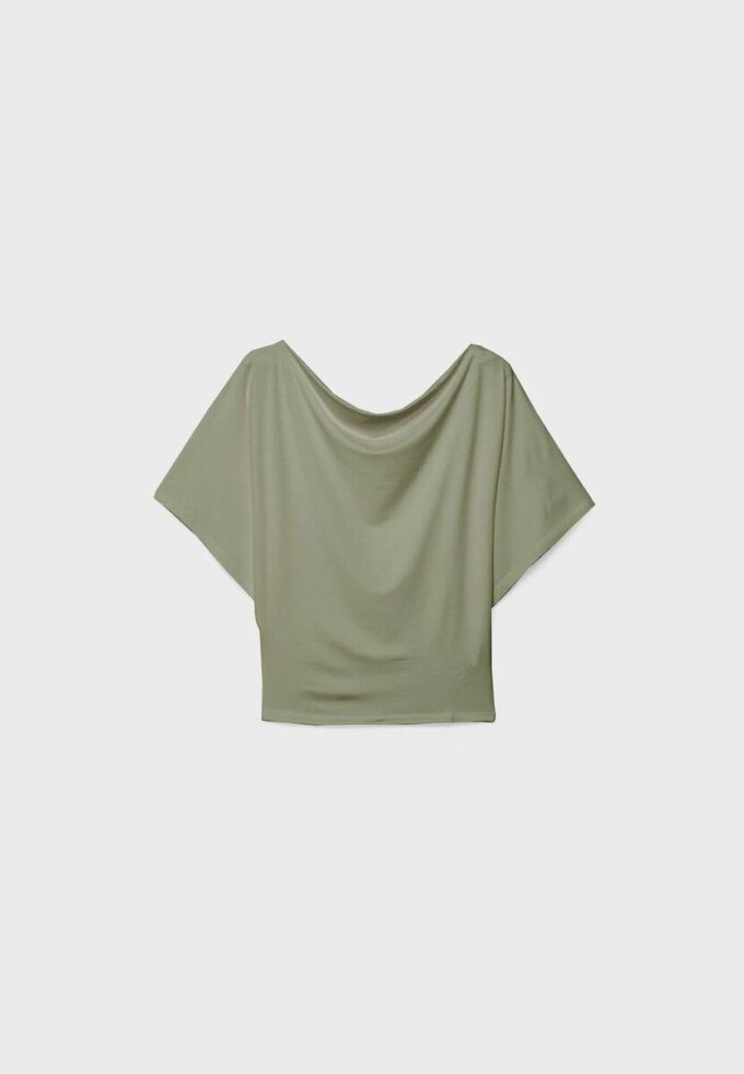 Camiseta básica con mangas de murciélago Camiseta básica con mangas de murciélago