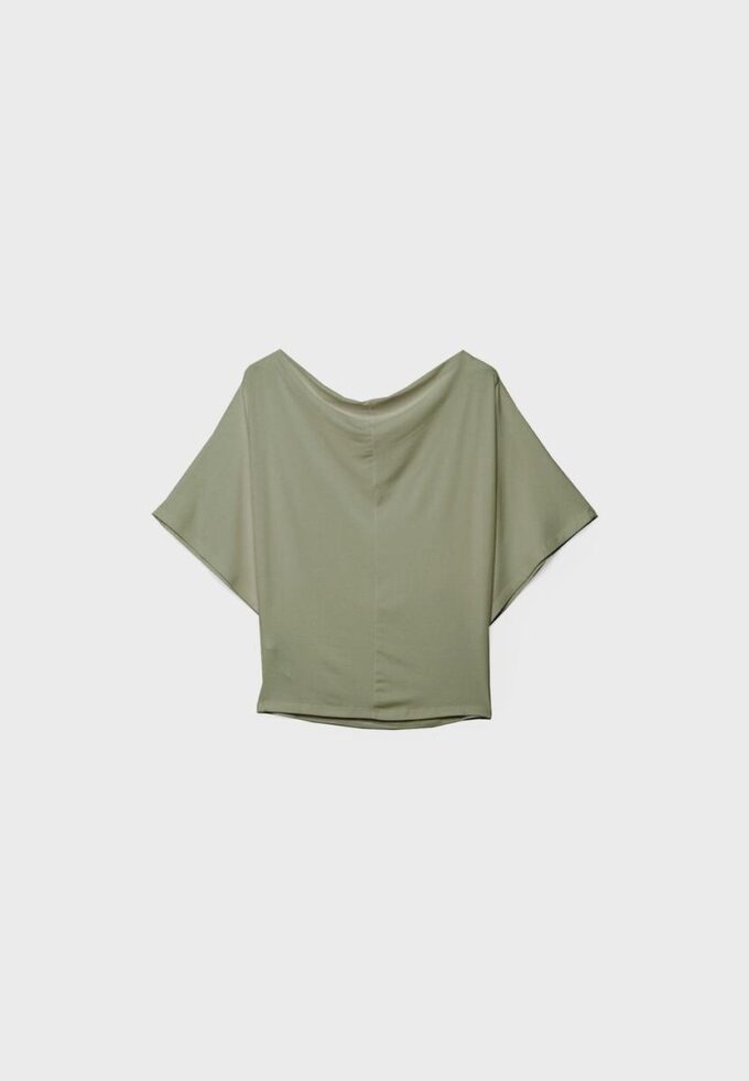 Camiseta básica con mangas de murciélago Camiseta básica con mangas de murciélago