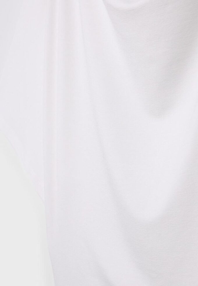 Camiseta básica con mangas de murciélago Camiseta básica con mangas de murciélago