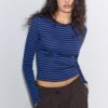 Camiseta básica de algodón a rayas de manga larga Camiseta básica de algodón a rayas de manga larga
