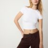 Camiseta básica de corte ajustado Camiseta básica de corte ajustado