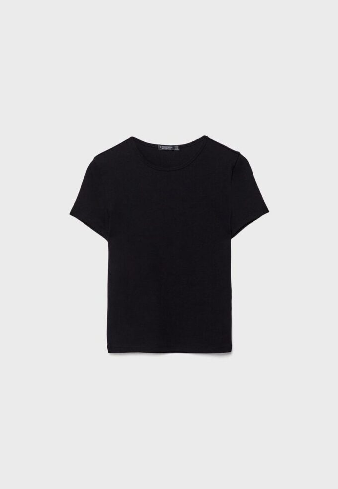Camiseta básica de corte ajustado