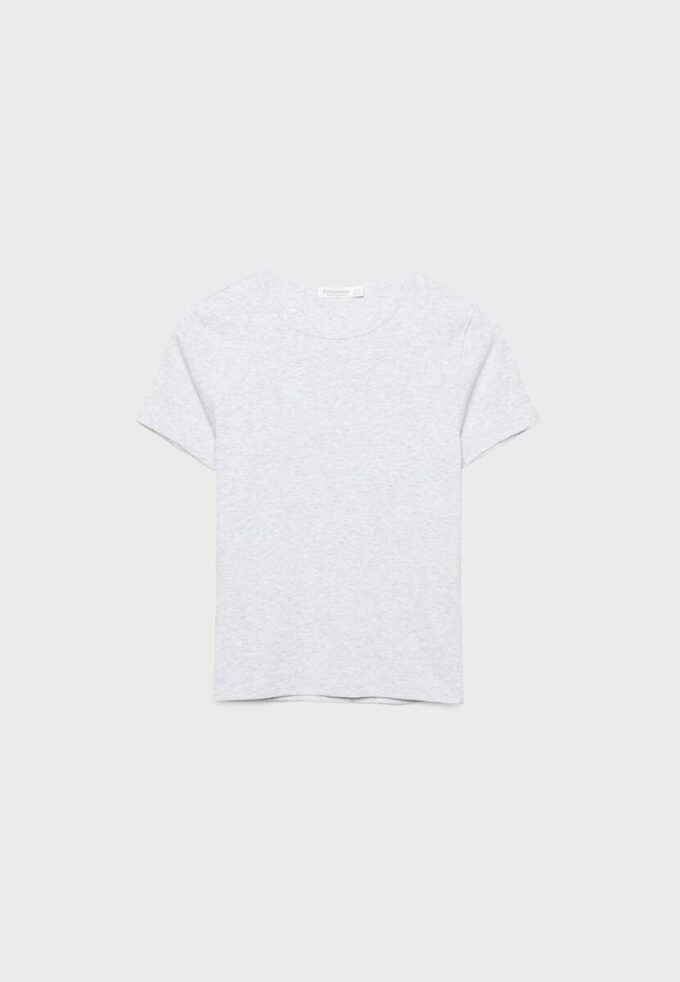 Camiseta básica de corte ajustado