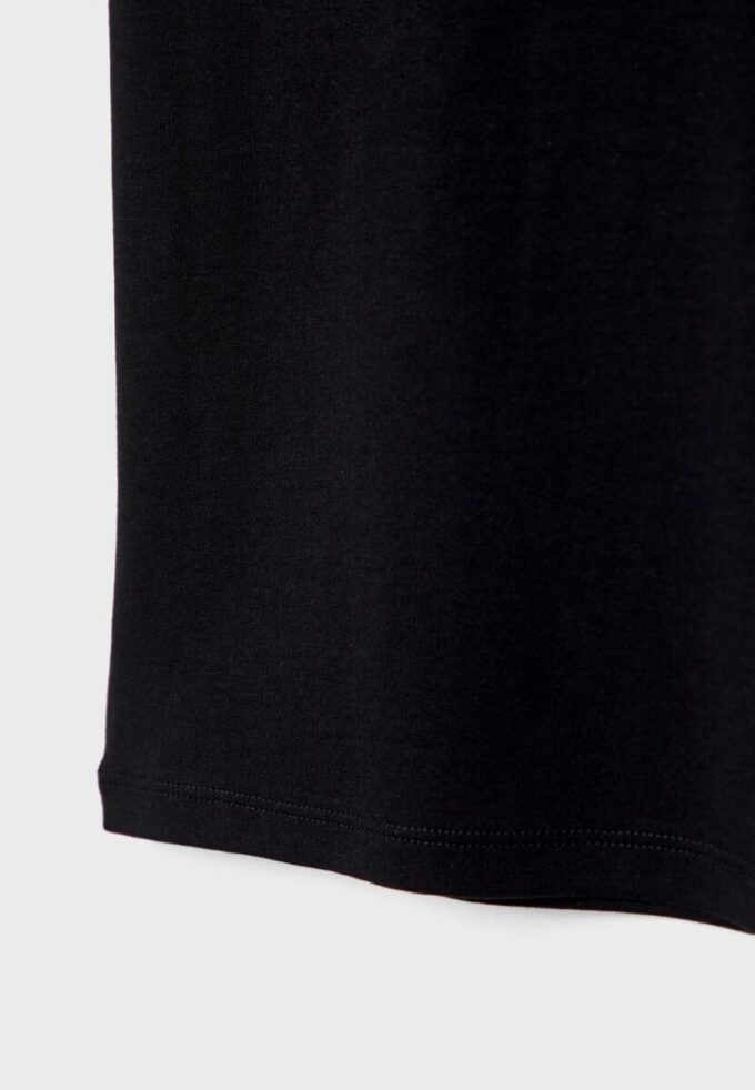 Camiseta básica de corte ajustado