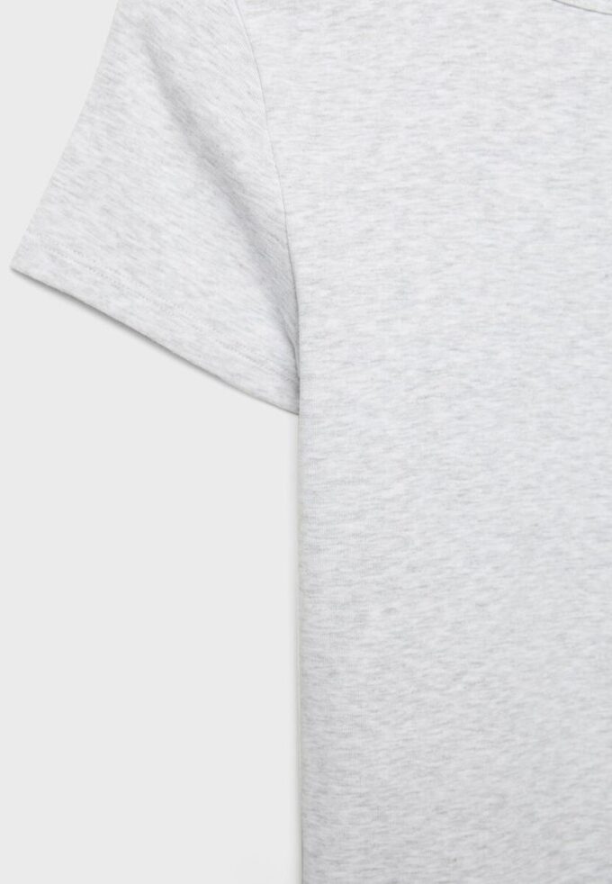 Camiseta básica de corte ajustado