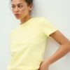 Camiseta básica de corte regular y tacto suave Camiseta básica de corte regular y tacto suave