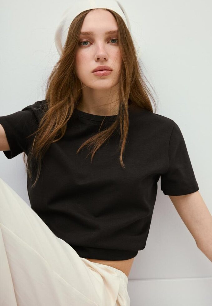 Camiseta básica de corte regular y tacto suave Camiseta básica de corte regular y tacto suave