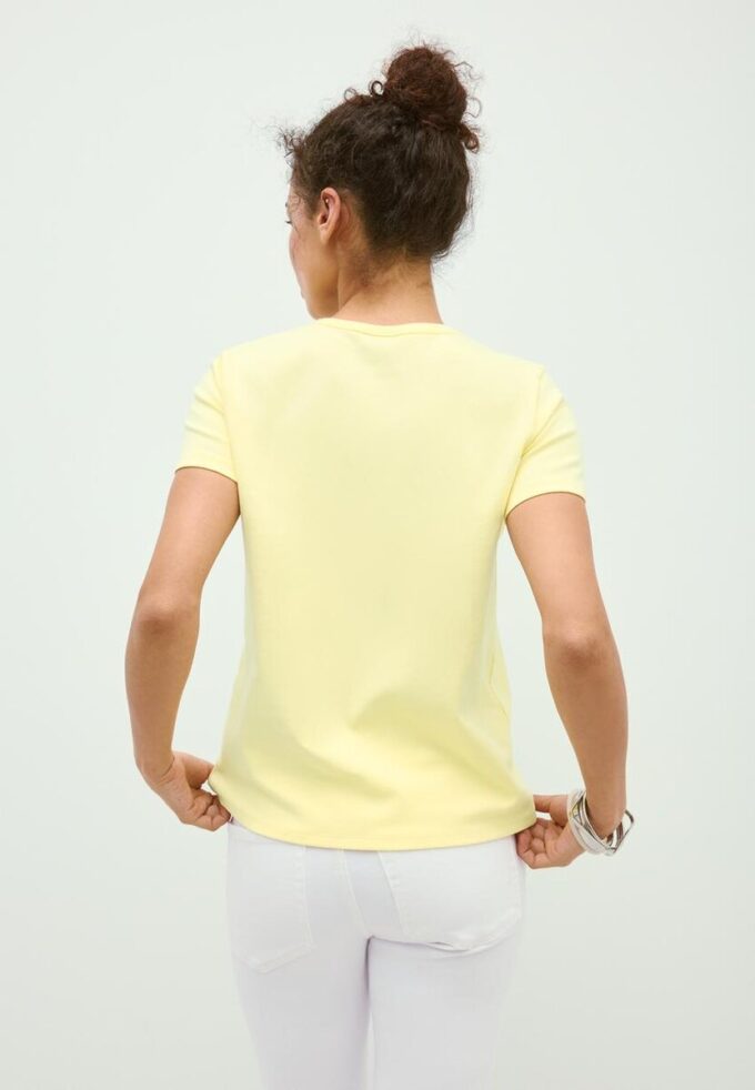 Camiseta básica de corte regular y tacto suave Camiseta básica de corte regular y tacto suave