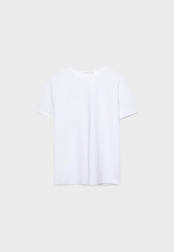 Camiseta básica de corte regular y tacto suave