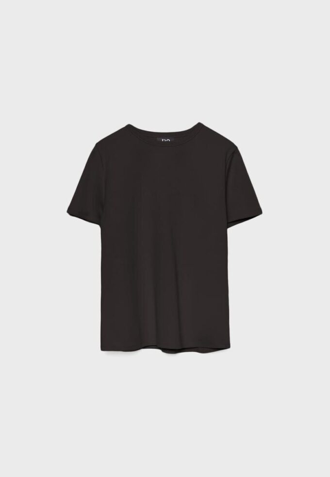 Camiseta básica de corte regular y tacto suave Camiseta básica de corte regular y tacto suave