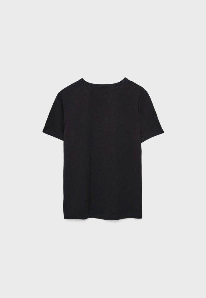 Camiseta básica de corte regular y tacto suave Camiseta básica de corte regular y tacto suave