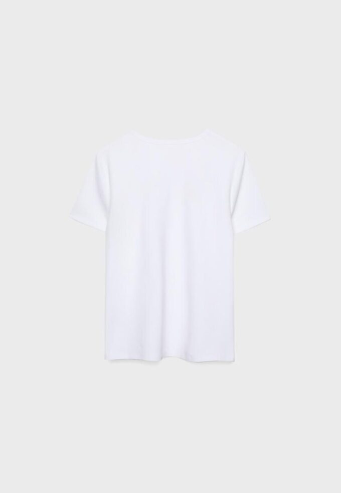 Camiseta básica de corte regular y tacto suave